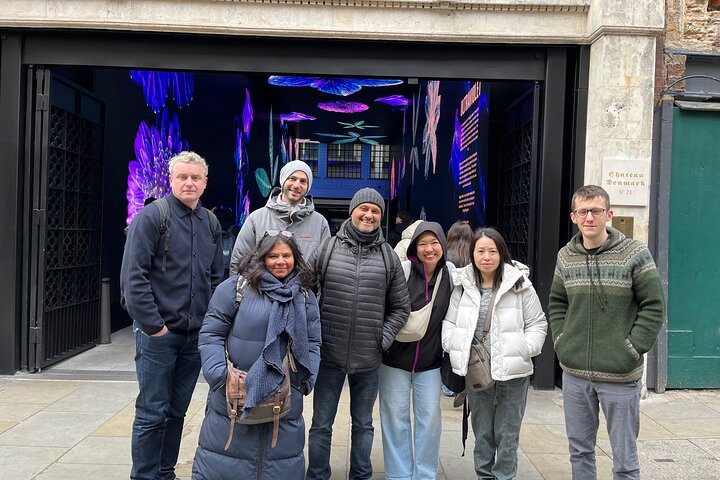 Which street is this grand entrance!